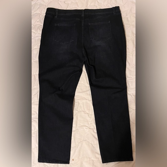 NWT Liz Claiborne Sara Slim Leg Mid-Rise Jeans - size 20W - Picture 3 of 8